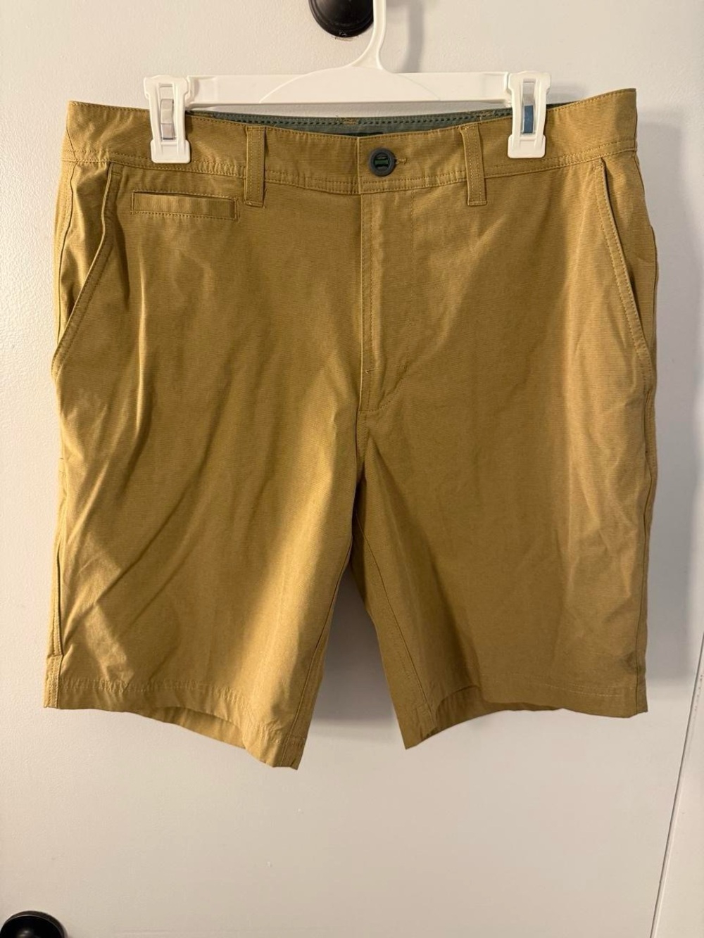 Men's Casual Cotton Blend Shorts in Khaki